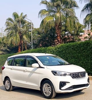 Swift taxi service in Junagadh Dwarka Somnath Gujarat